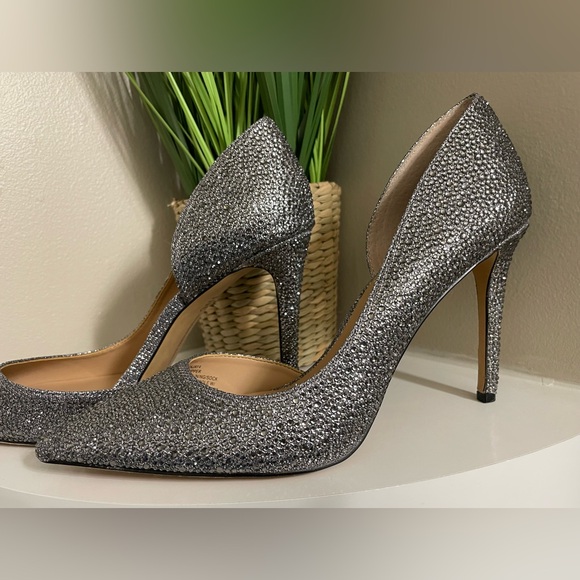 Sparkling Grey/Silver Heels - Picture 10 of 12